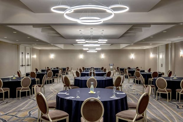 Images DoubleTree by Hilton Hotel Chicago - North Shore Conference Center