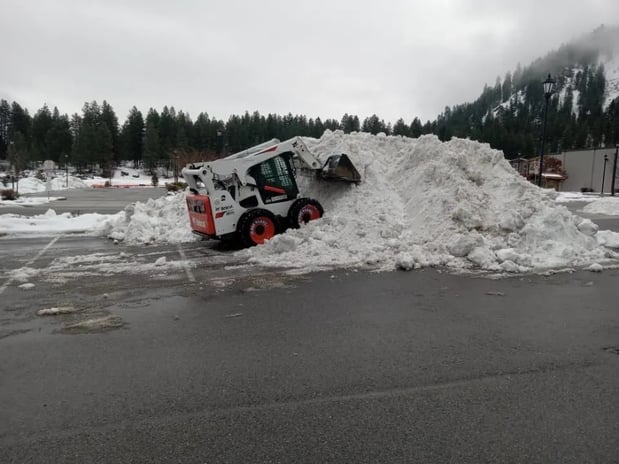 Images WHITEOUT SNOW & EXCAVATION