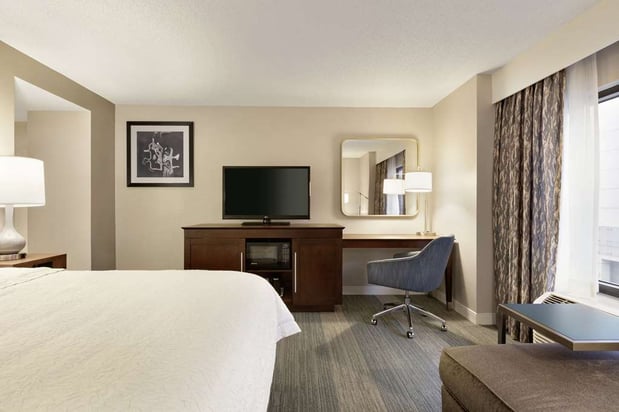 Images Hampton Inn & Suites Nashville-Downtown