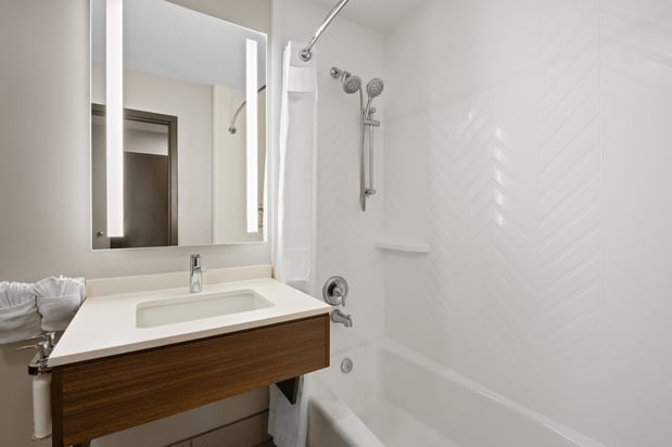 Images Holiday Inn & Suites Albuquerque Airport by IHG