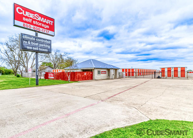 Images CubeSmart Self Storage