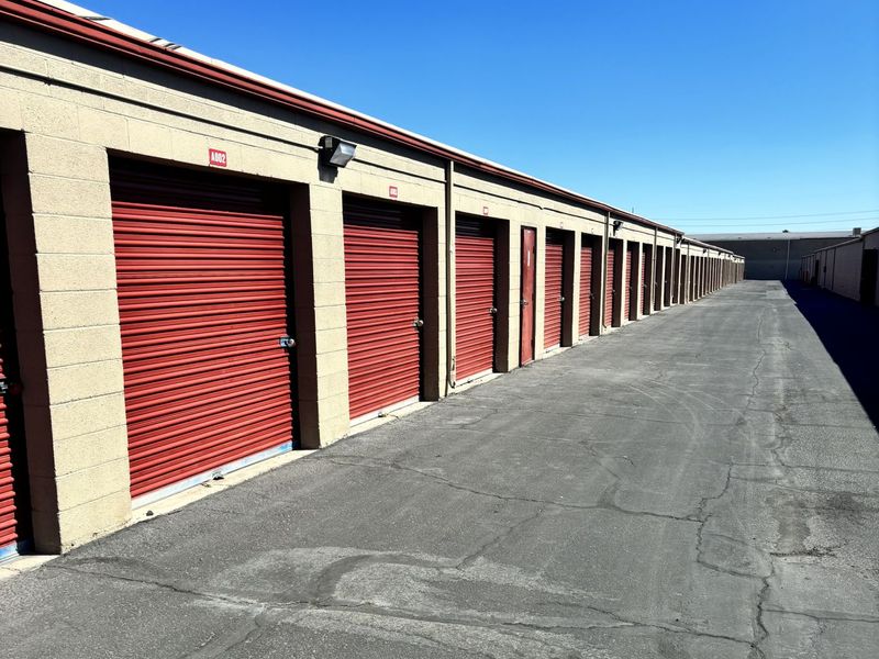 Images Extra Space Storage