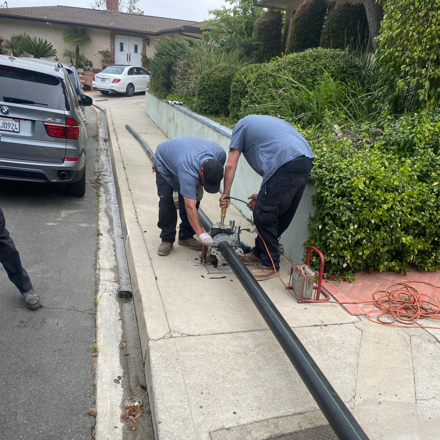 Trenchl ess pipe repair in progress.