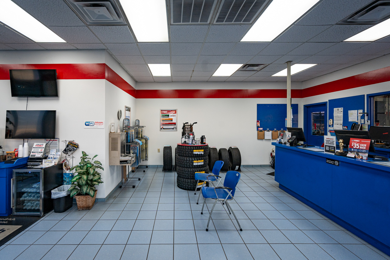 Tire Discounters Image