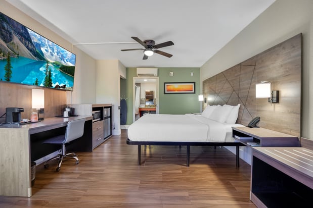 Images Quality Inn & Suites Airport Cruise Port Hollywood
