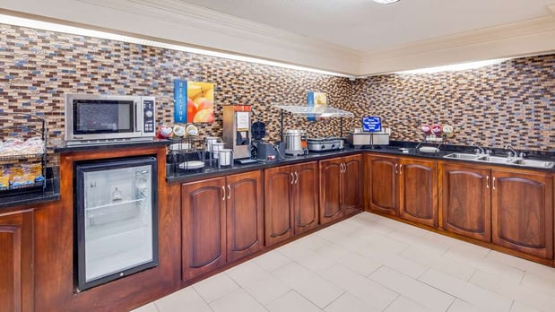 Images Best Western Inn & Suites of Macon