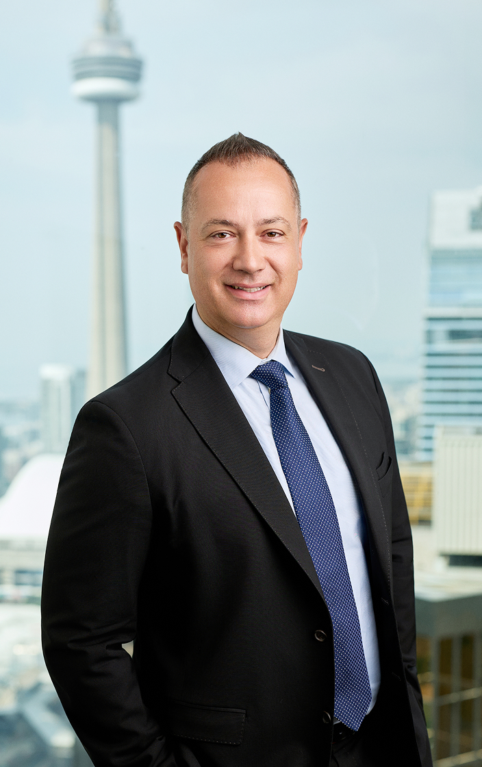 Peter Tsalimopoulos headshot.