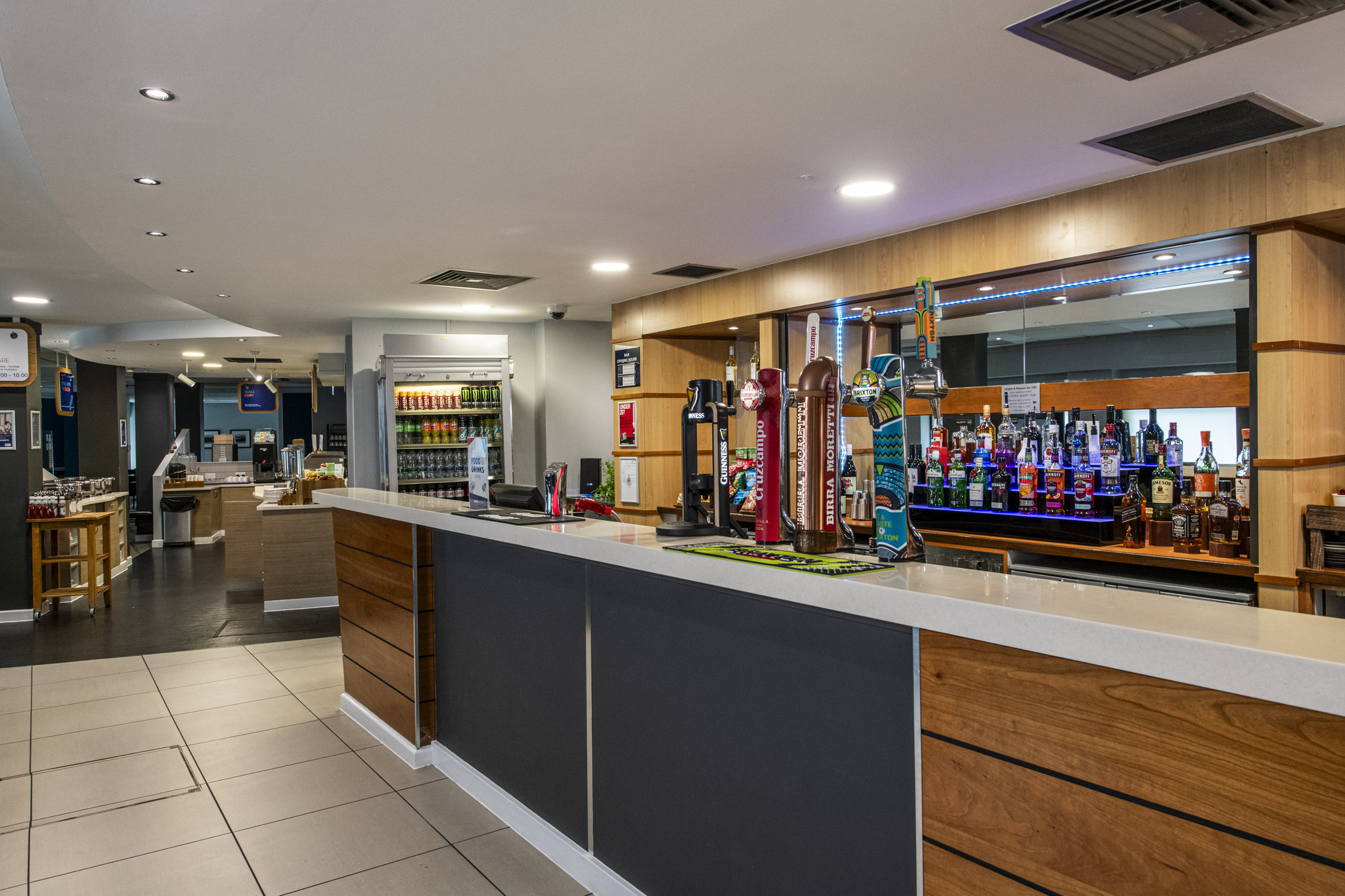 Images Holiday Inn Express Glasgow - City Ctr Riverside by IHG