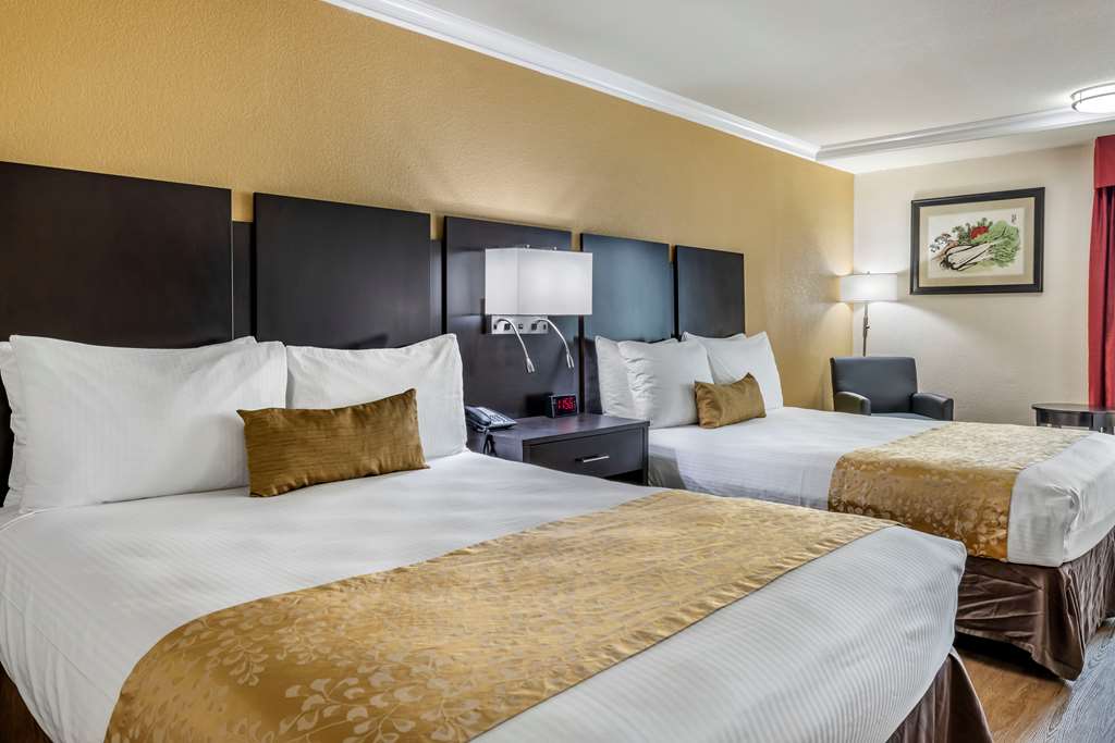 Room with Two Queen Beds Best Western Plus South Bay Hotel Lawndale (310)973-0998