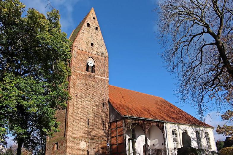 Kirche Pessin - Ev. Kirchengemeinde Havelländisches Luch, Dorfstraße in Pessin