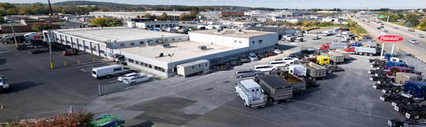 Images Hunter Truck - Lancaster