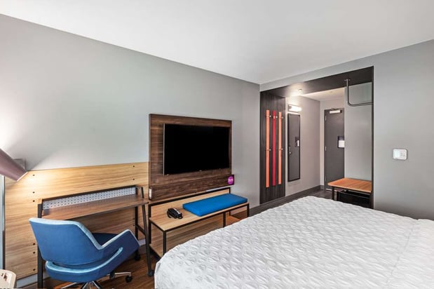 Images Tru by Hilton Laredo Airport