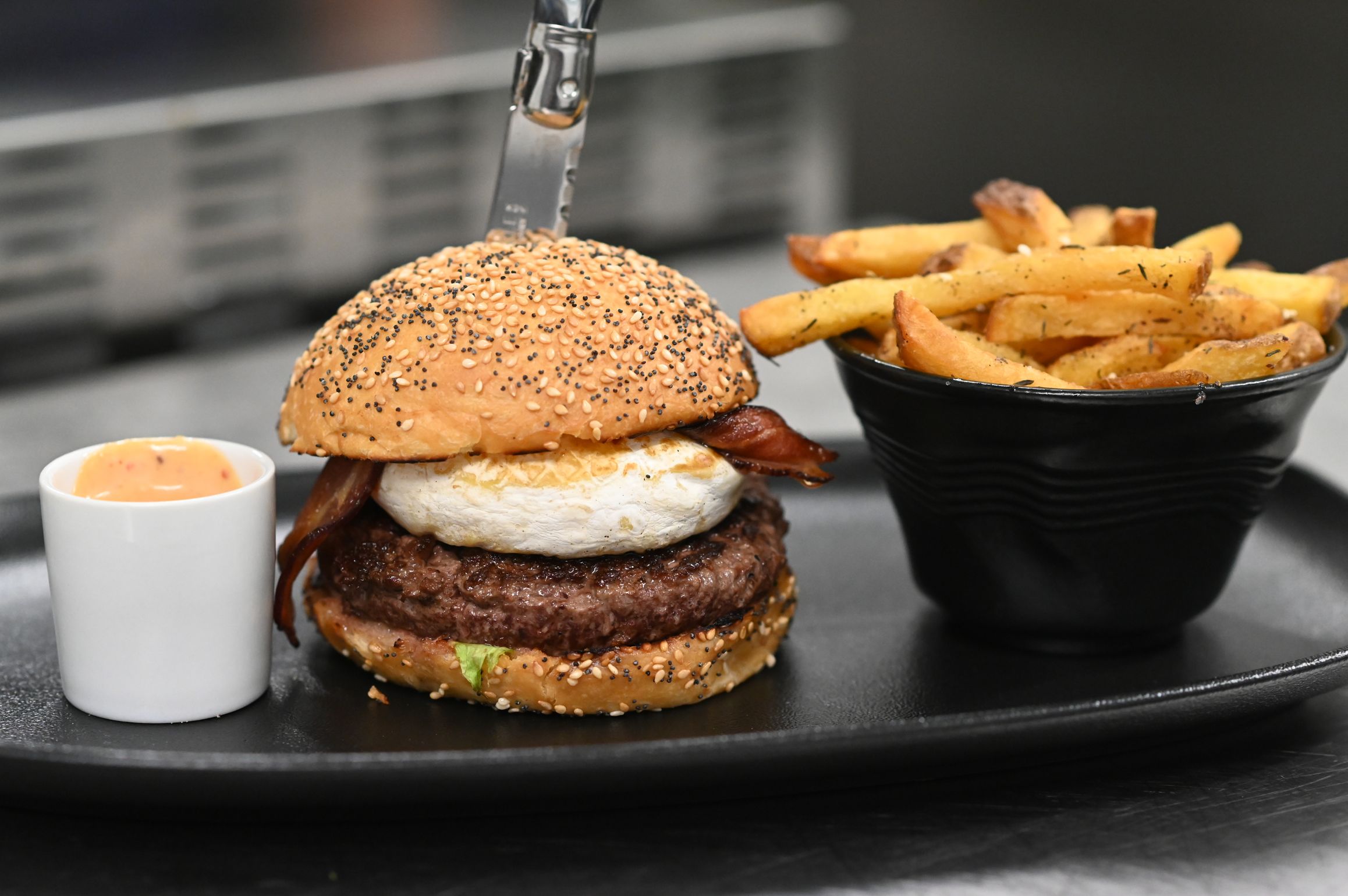 Lucky Grill, Rue de Cornavin 3 in Genève