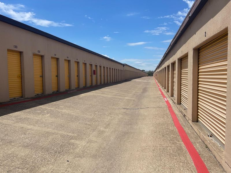 Exterior Units Life Storage - Dallas Dallas (214)324-9022