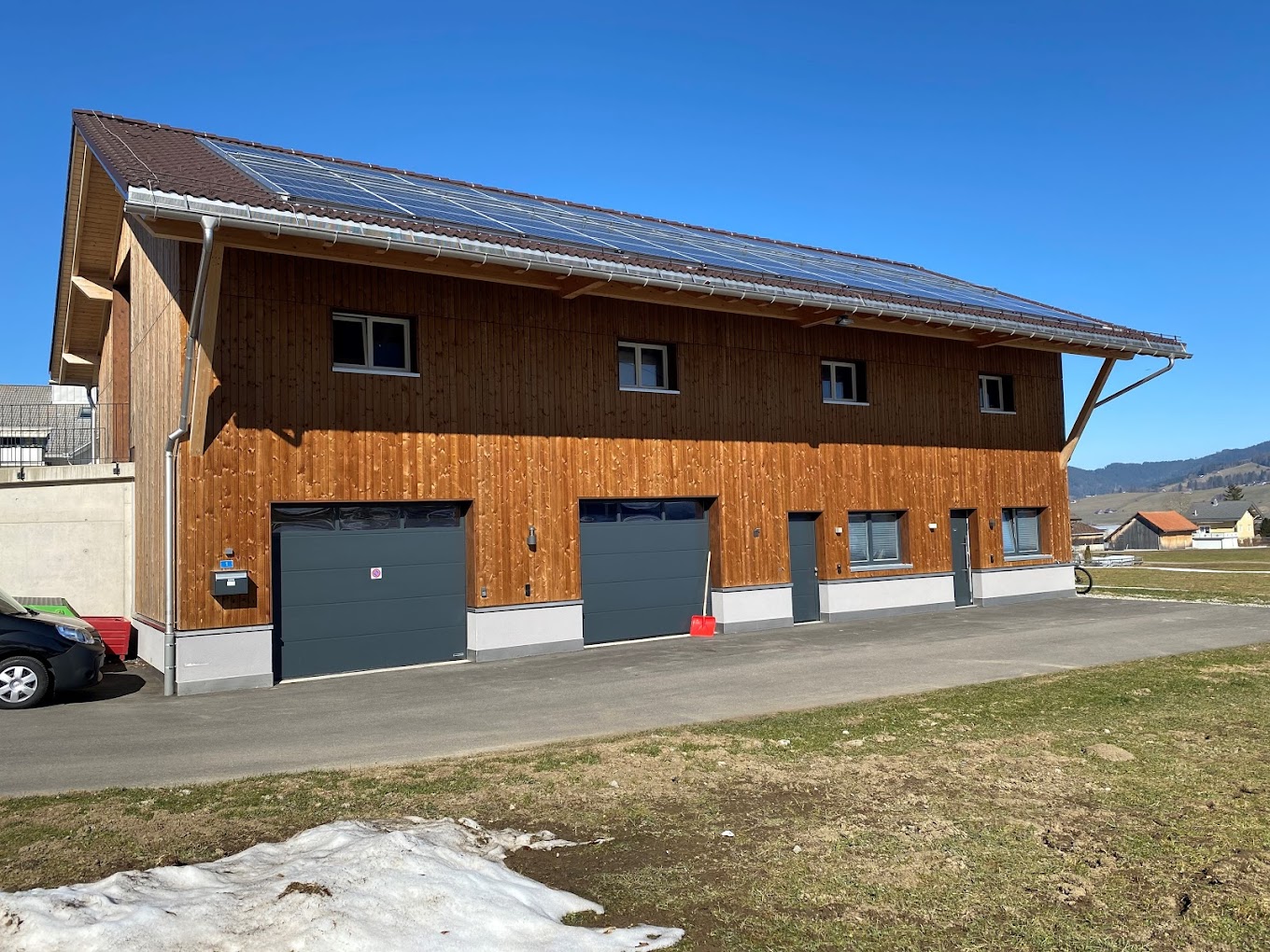 Elektro Fisch AG, Rainstrasse 1 in Gross