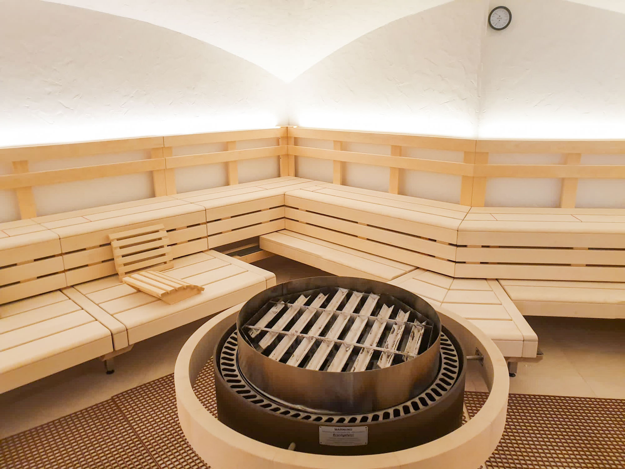 Frahn Sauna- und Solarienvertrieb GbR, Ihrener Straße 110 in Westoverledingen