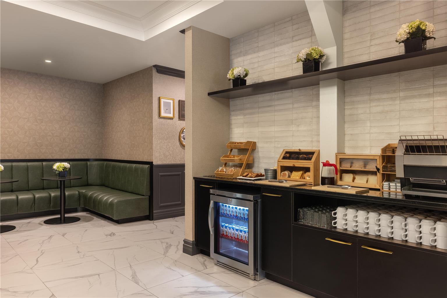 Images Hotel Vallea Bromont, Tapestry Collection by Hilton