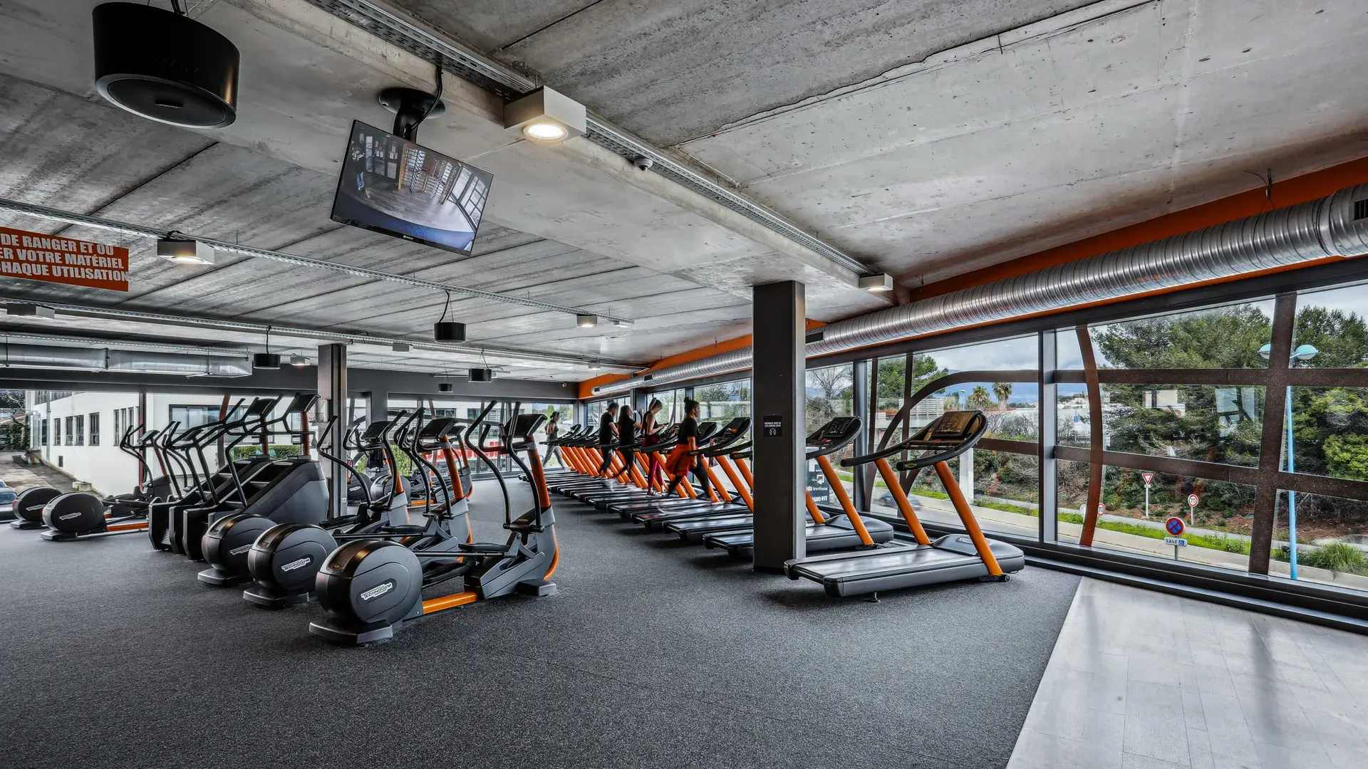 Images Basic-Fit 24/7