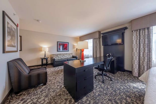 Images Hampton Inn & Suites DuPont