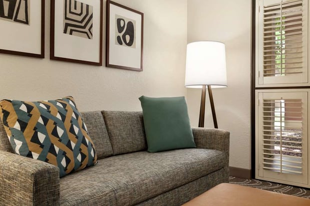 Images Embassy Suites by Hilton Phoenix Tempe