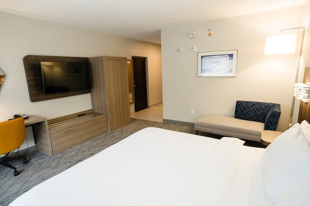 Images Holiday Inn Express & Suites Kodak East-Sevierville by IHG