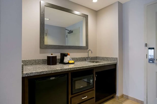 Images Hampton Inn & Suites Wilmington Christiana