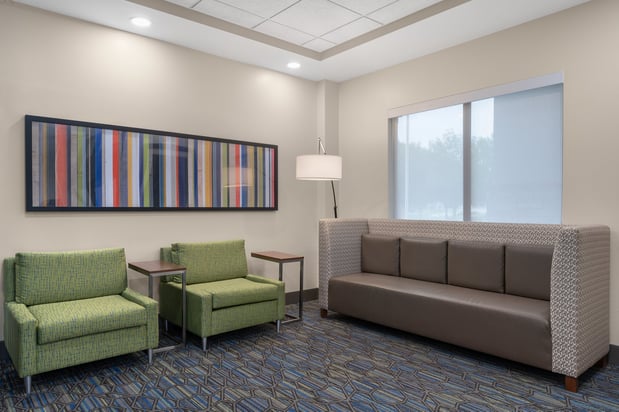 Images Holiday Inn Express & Suites Coralville by IHG