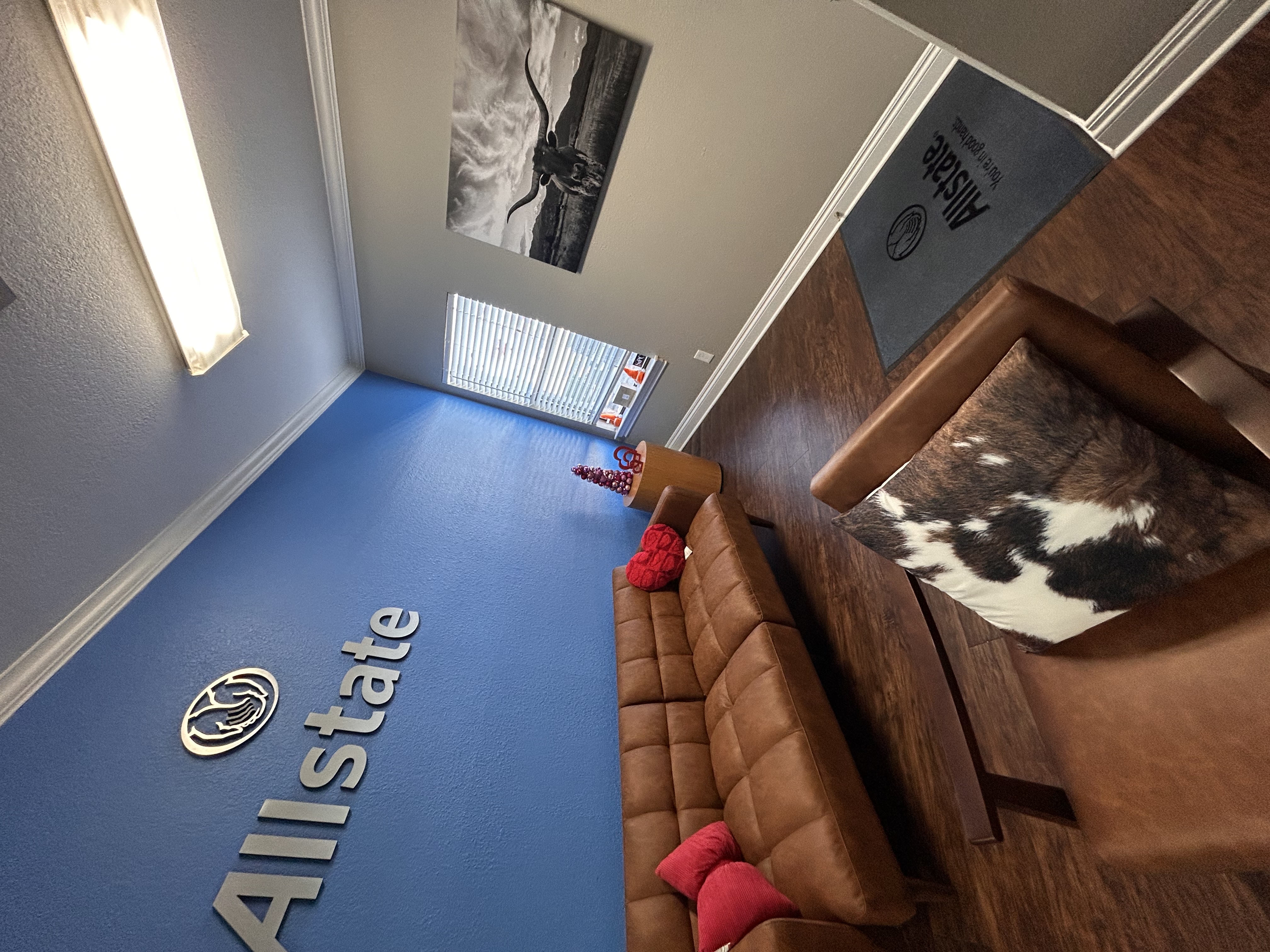 Step into our front lobby &mdash; we&rsquo;re glad you&rsquo;re here. ????