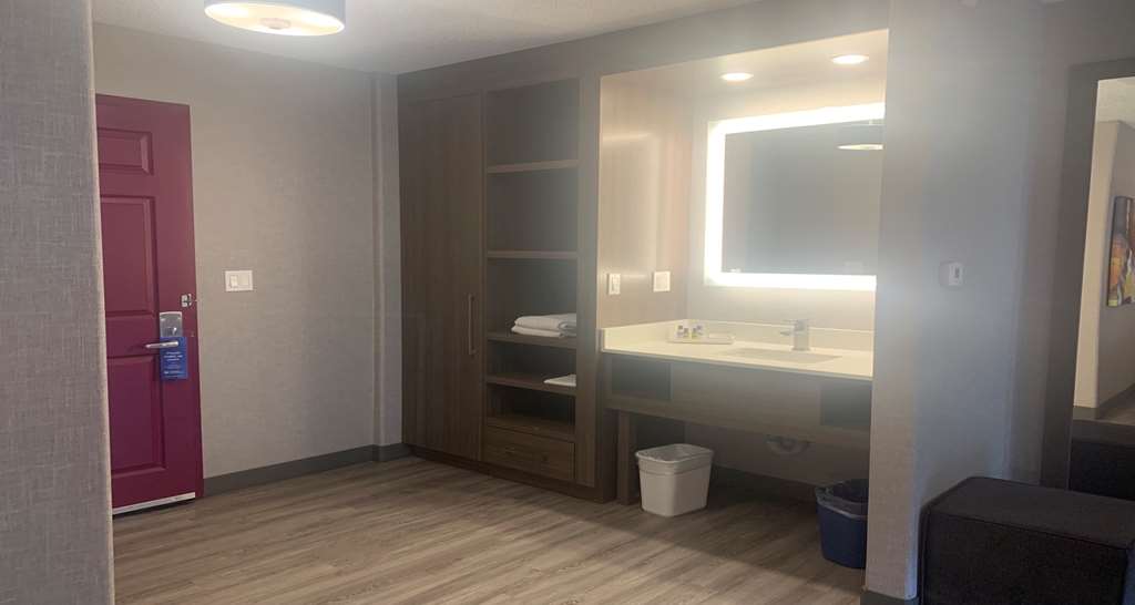 Images Best Western Plus West Edmonton