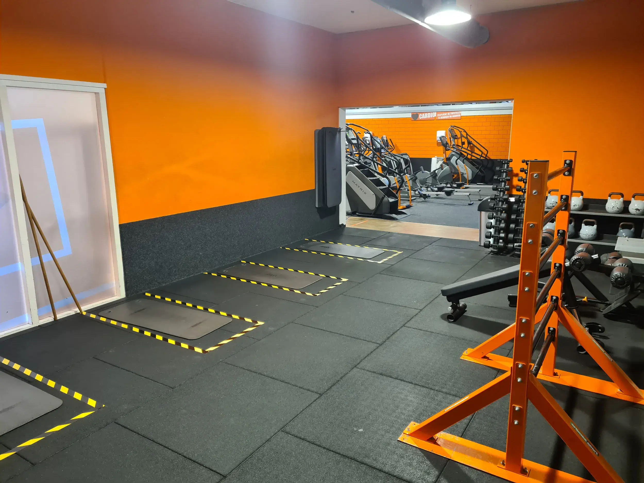 Foto's Basic-Fit 24/7