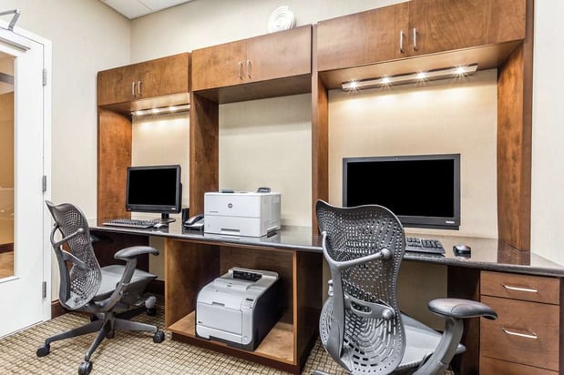 Images Hilton Garden Inn Gainesville