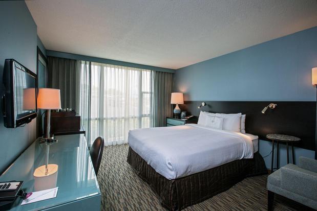 Images Crowne Plaza Lombard Downers Grove, an IHG Hotel