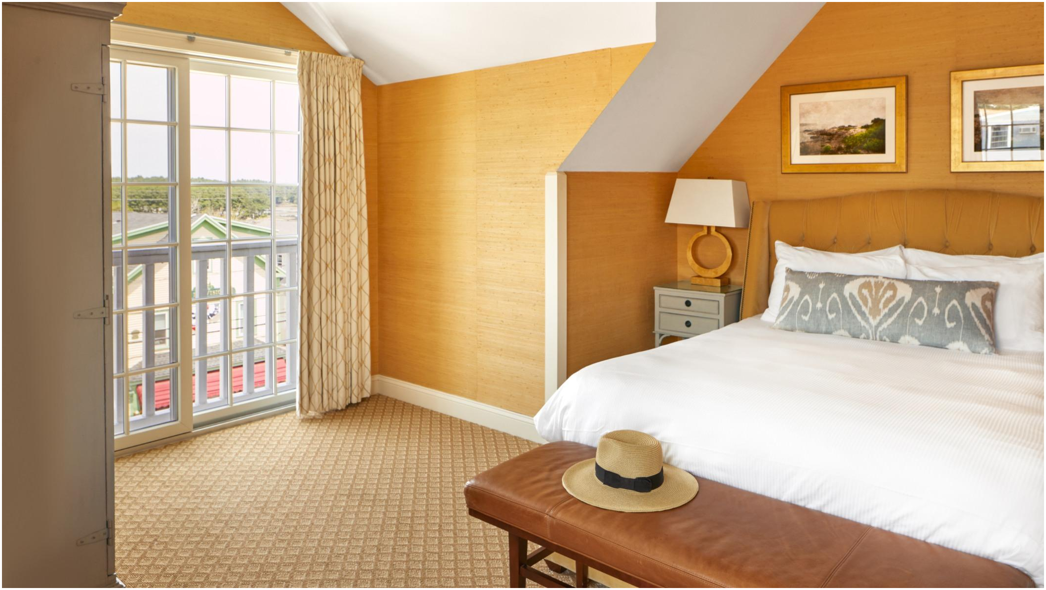 The Grand Hotel Logo