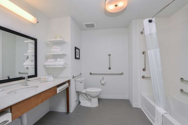 Images Hampton Inn & Suites Altoona-Des Moines