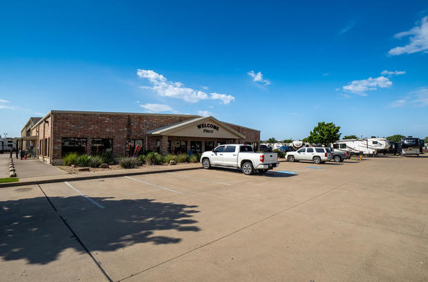 Images Blue Compass RV Dallas