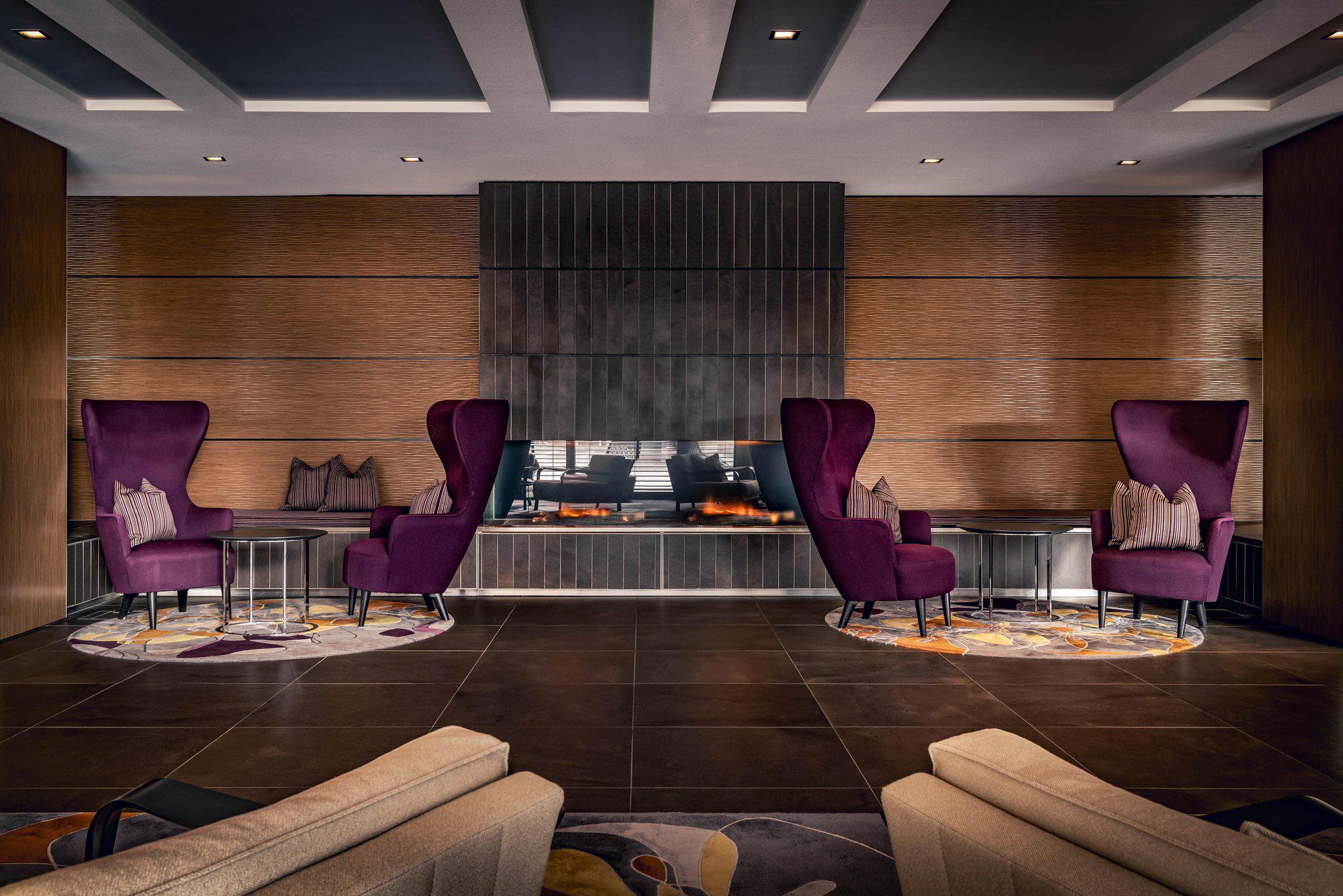 Sheraton Zurich Hotel, Pfingstweidstrasse 100 in Zurich