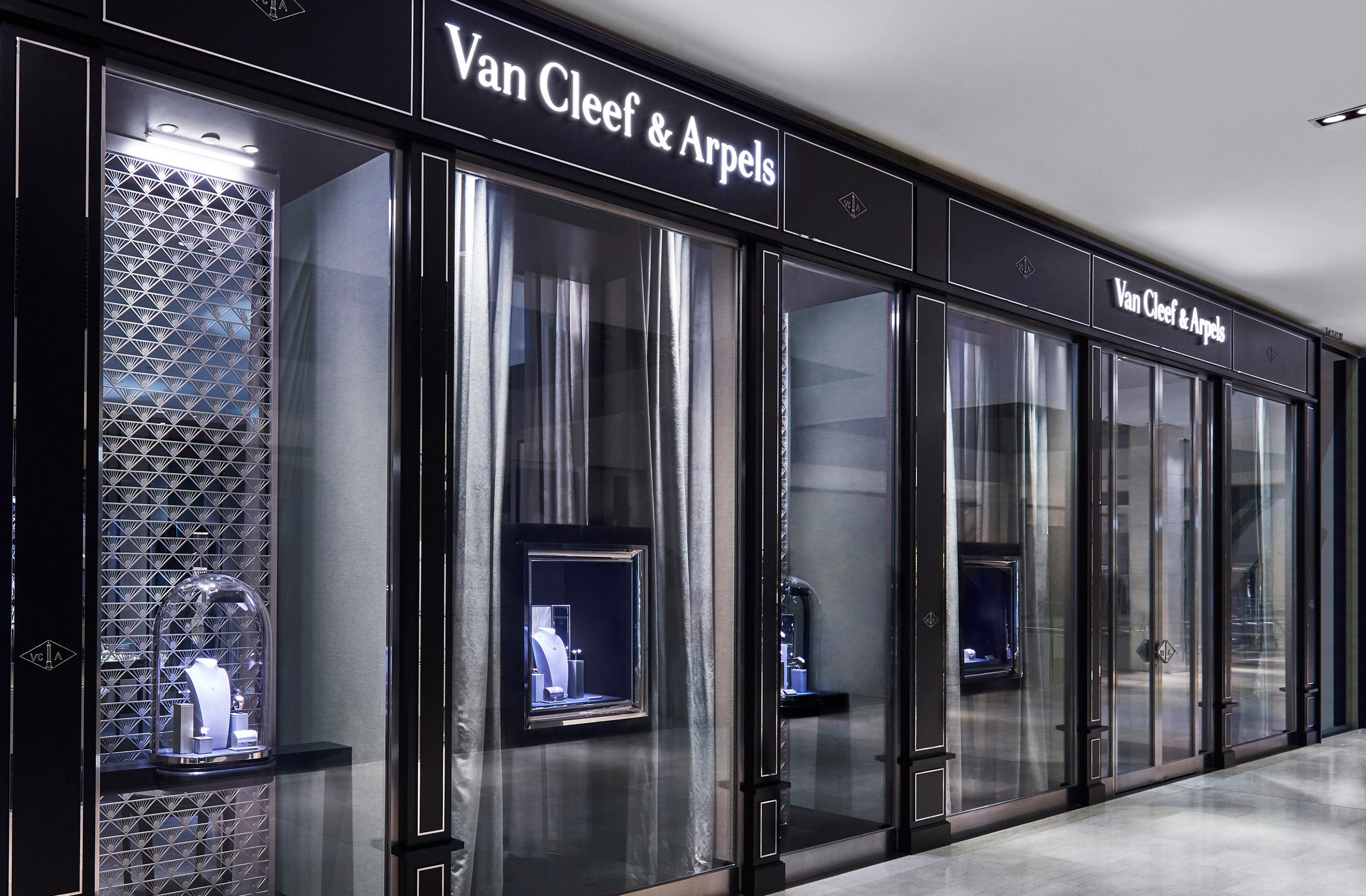 Images Van Cleef & Arpels (Hong Kong - Pacific Place)