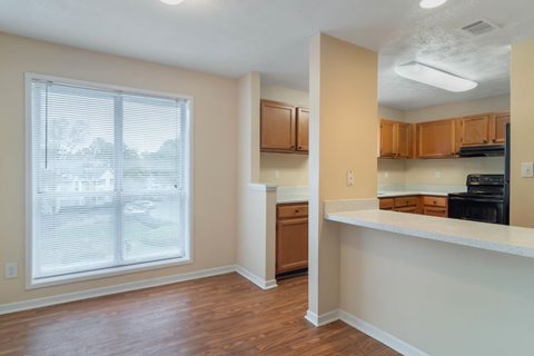 Dunwoody Village Apartment Homes Photo