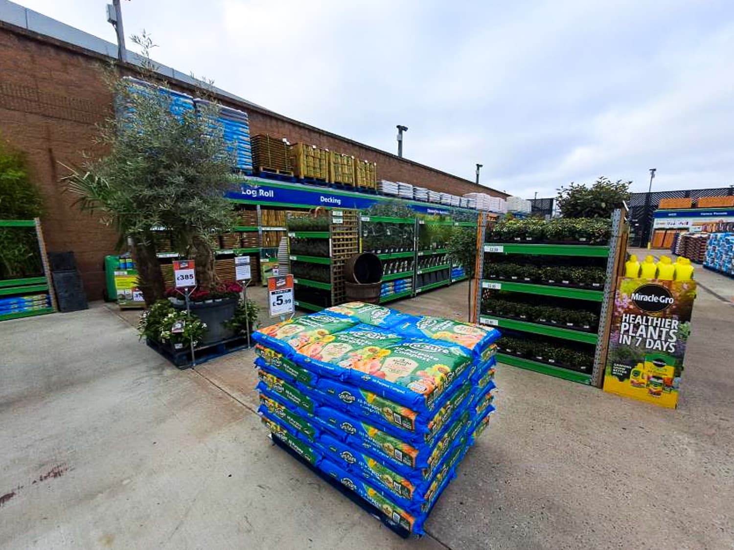 Images B&M Home Store with Garden Centre