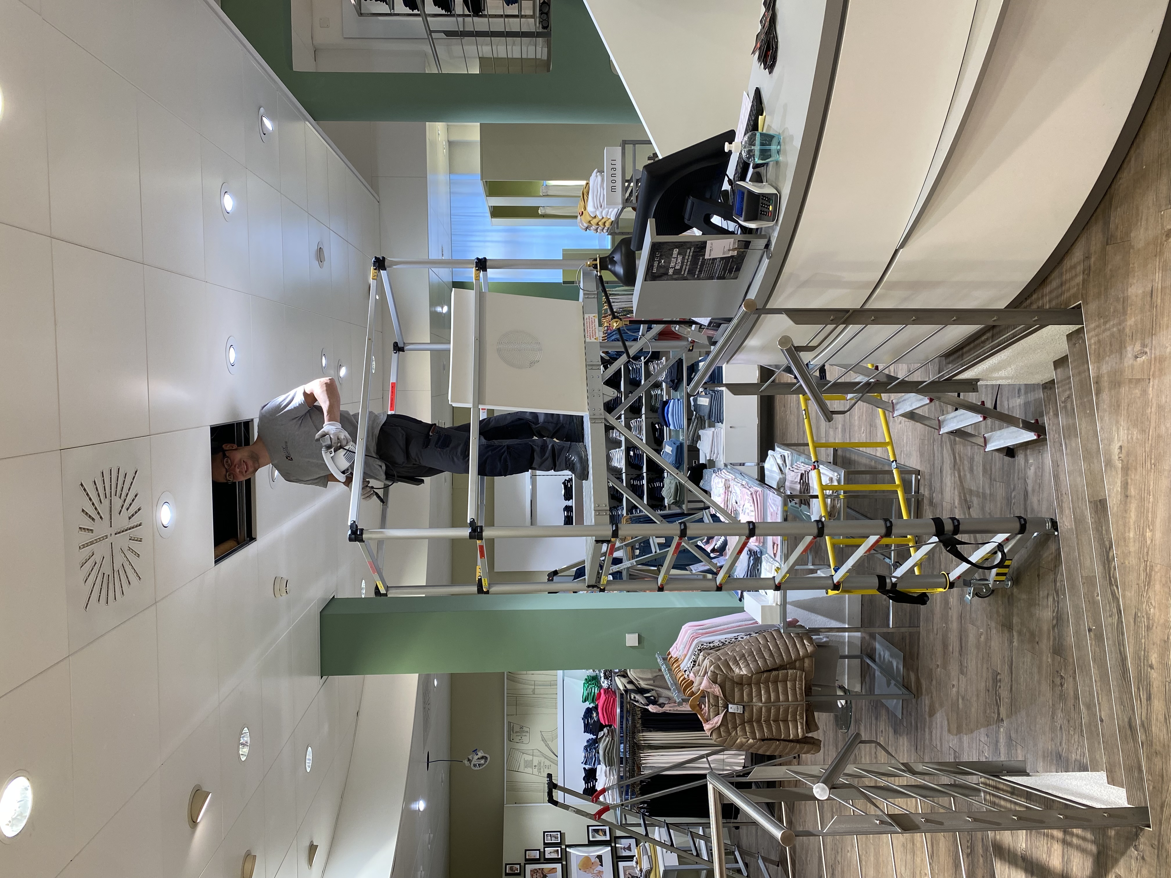 Bilder Lux Solutions GmbH