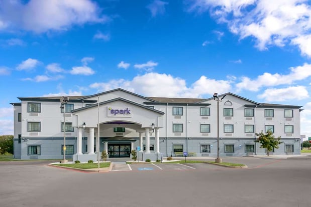 Images Spark by Hilton Wichita Falls