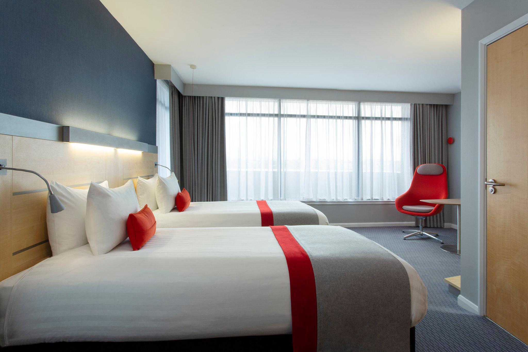 Holiday Inn Express Cheltenham Town Centre, an IHG Hotel Cheltenham 01242 548200