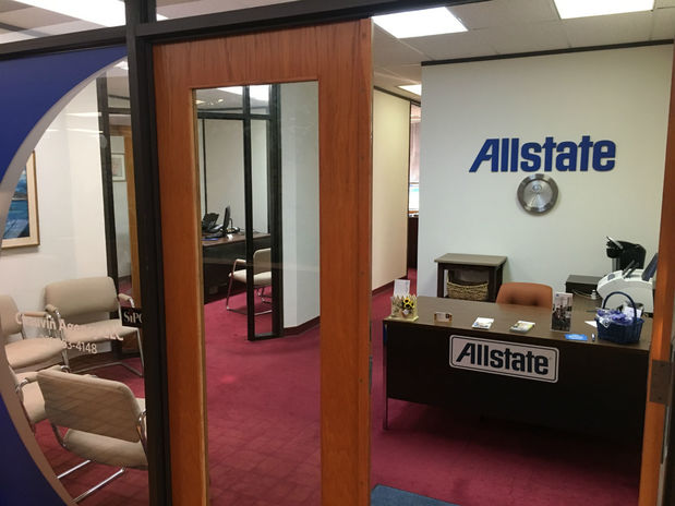 Images Scott Chauvin: Allstate Insurance