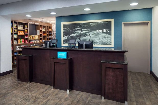 Images Hampton Inn & Suites Savannah - I-95 South - Gateway