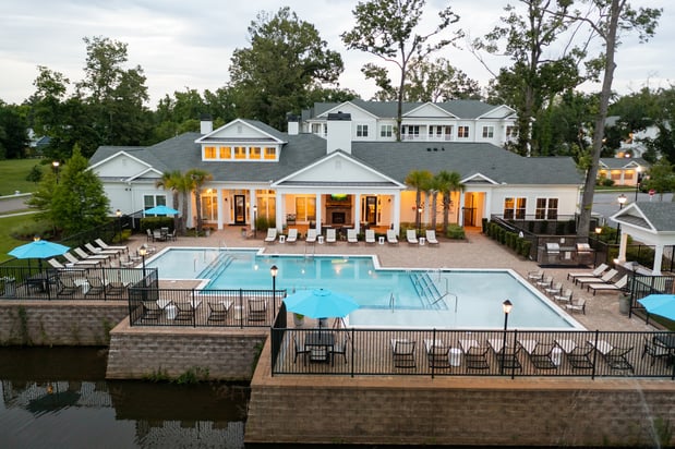 Images Bluewater at Bolton's Landing