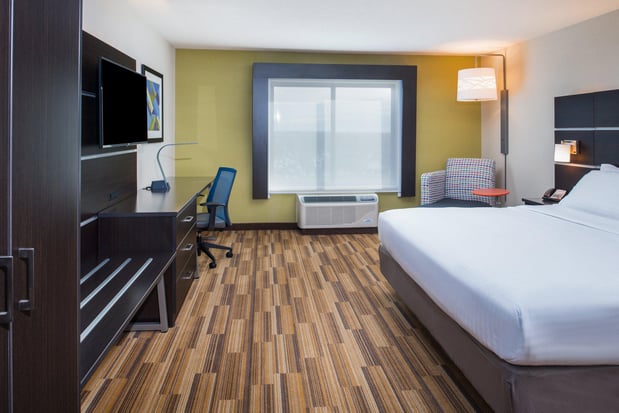 Images Holiday Inn Express & Suites Bismarck by IHG