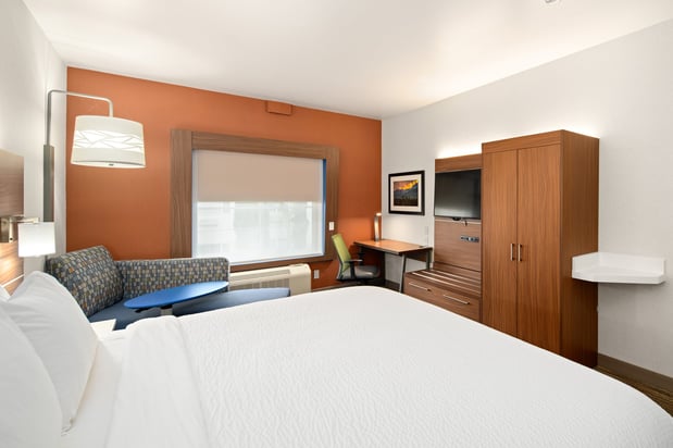 Images Holiday Inn Express & Suites Coeur D Alene I-90 Exit 11 by IHG