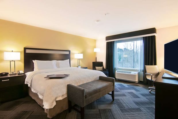 Images Hampton Inn & Suites Bellevue Downtown-Seattle