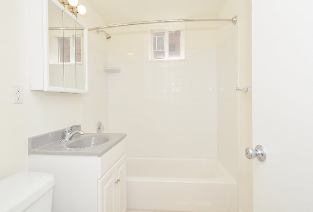Images Woodview Apartments