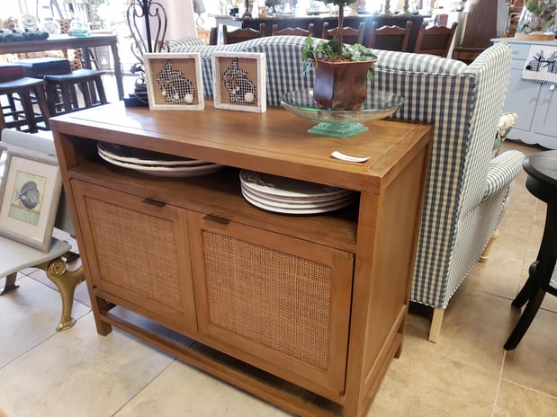 Images J and B Furniture Consignments